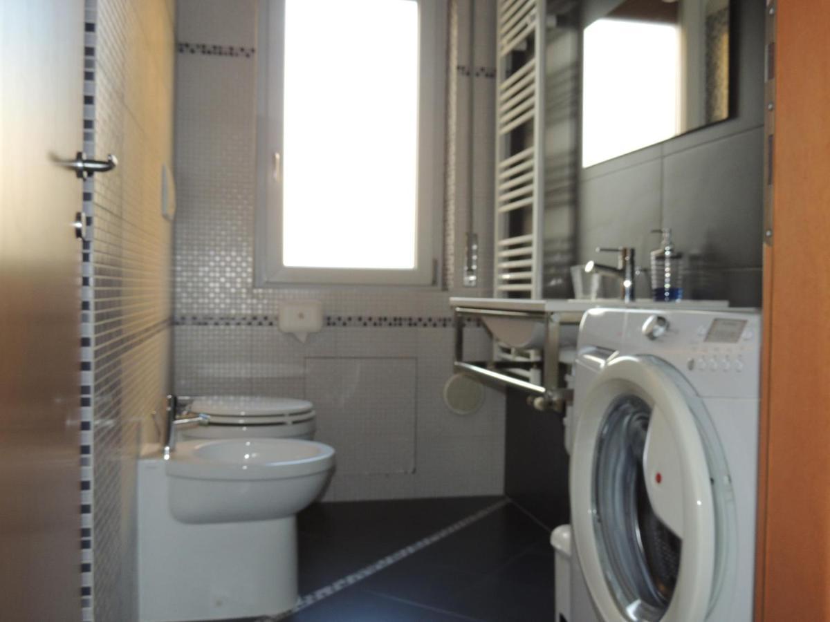 "Casa Giuliari" In Borgo Roma Vicino Policlinico Univr Fiera Apartamento Verona Exterior foto
