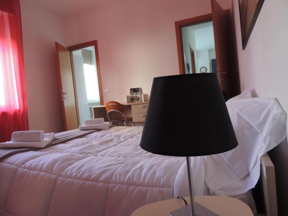 "Casa Giuliari" In Borgo Roma Vicino Policlinico Univr Fiera Apartamento Verona Exterior foto