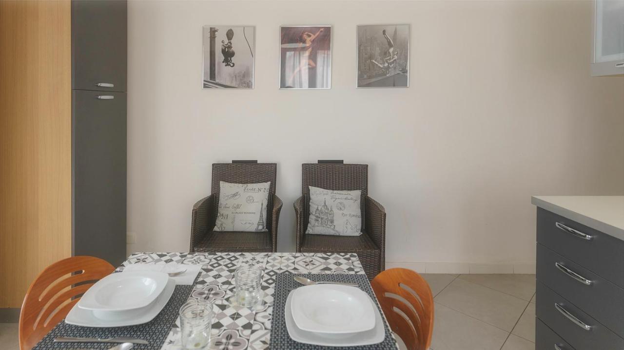 "Casa Giuliari" In Borgo Roma Vicino Policlinico Univr Fiera Apartamento Verona Exterior foto