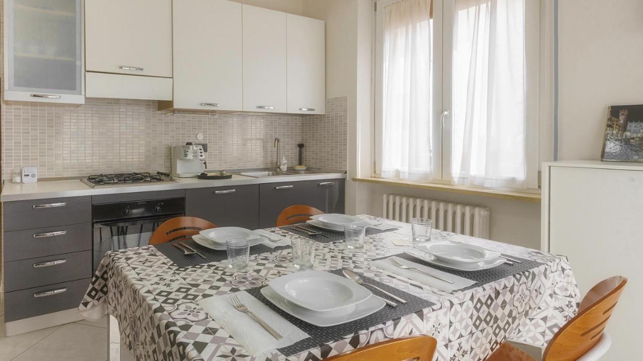 "Casa Giuliari" In Borgo Roma Vicino Policlinico Univr Fiera Apartamento Verona Exterior foto